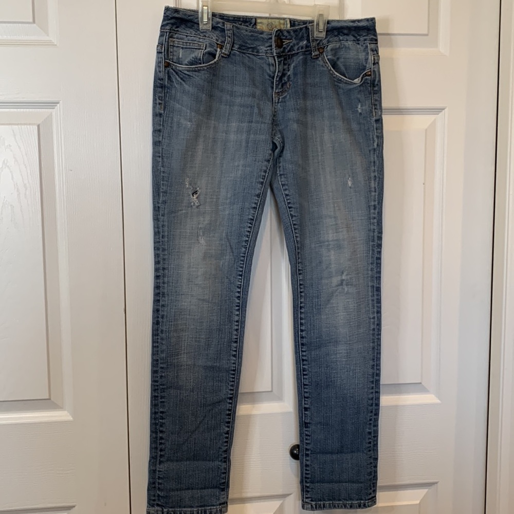 American Rag Size 7 Regular Premium Skinny Jeans